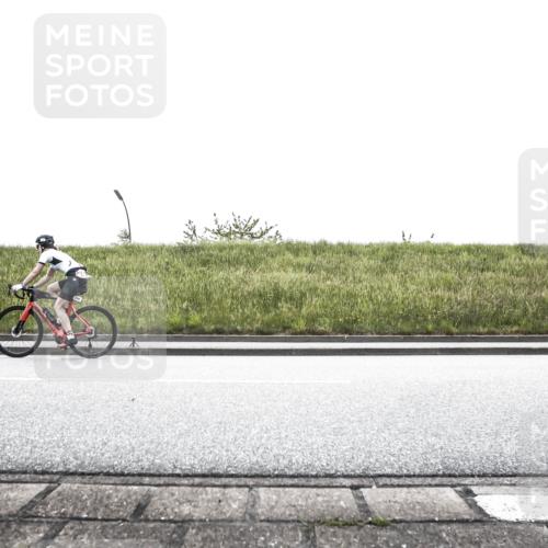21.06.2026 - 29. Vierlanden-Triathlon H.Heesch http://msf.ph/oto/9868136 21.06.2026 10:44:49 Radfahren 25, 34, 59, 121, 191, 248, 261, 419, 452, 474 meine-sportfotos.de