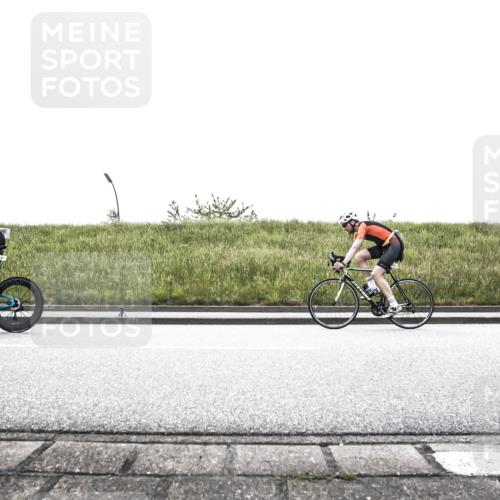 21.06.2026 - 29. Vierlanden-Triathlon H.Heesch http://msf.ph/oto/9868187 21.06.2026 10:45:23 Radfahren 36, 37, 81, 153, 161, 271, 428 meine-sportfotos.de