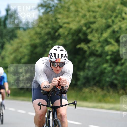 21.06.2026 - Viking Triathlon Michael Burmester http://msf.ph/oto/9868190 21.06.2026 12:22:44 Radfahren 132, 134, 142, 158, 279, 329, 364, 436, 442, 577, 630 meine-sportfotos.de