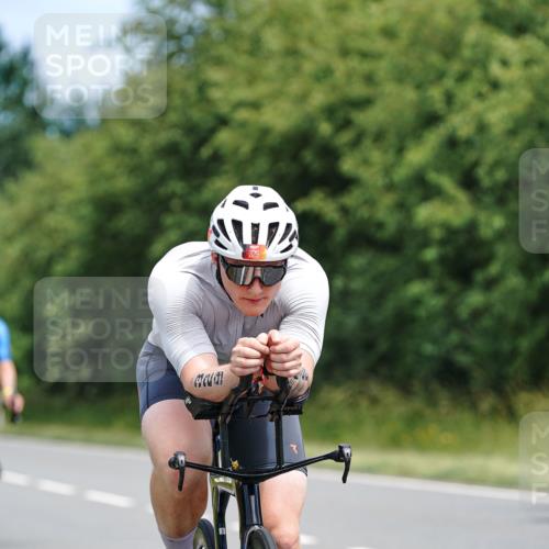 21.06.2026 - Viking Triathlon Michael Burmester http://msf.ph/oto/9868194 21.06.2026 12:22:44 Radfahren 132, 134, 142, 158, 279, 329, 364, 436, 442, 577, 630 meine-sportfotos.de