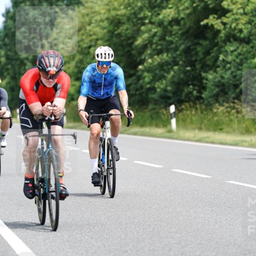 21.06.2026 - Viking Triathlon Michael Burmester http://msf.ph/oto/9868198 21.06.2026 12:22:44 Radfahren 132, 134, 142, 158, 279, 329, 364, 436, 442, 577, 630 meine-sportfotos.de