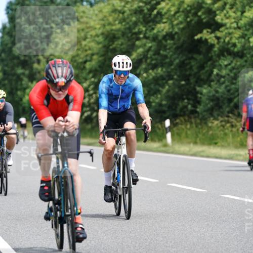 21.06.2026 - Viking Triathlon Michael Burmester http://msf.ph/oto/9868208 21.06.2026 12:22:45 Radfahren 132, 134, 142, 158, 279, 329, 364, 436, 442, 577, 602, 630 meine-sportfotos.de