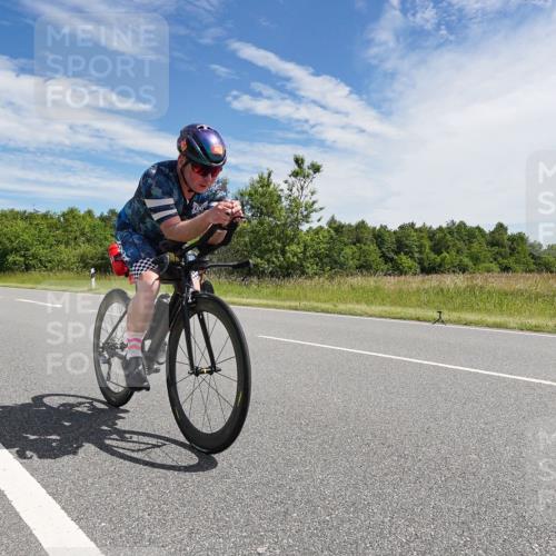 21.06.2026 - Viking Triathlon Michael Burmester http://msf.ph/oto/9868210 21.06.2026 11:45:55 Radfahren 46, 60, 111, 123, 138, 186, 186, 212, 227, 227, 245, 495, 532, 532, 541, 562 meine-sportfotos.de