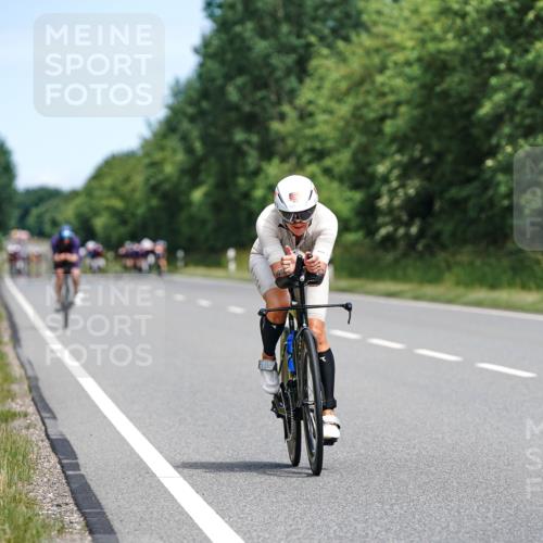 21.06.2026 - Viking Triathlon Michael Burmester http://msf.ph/oto/9868288 21.06.2026 12:23:06 Radfahren 258, 364, 407, 470, 602 meine-sportfotos.de