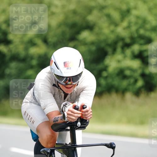 21.06.2026 - Viking Triathlon Michael Burmester http://msf.ph/oto/9868301 21.06.2026 12:23:08 Radfahren 258, 407, 470, 602 meine-sportfotos.de