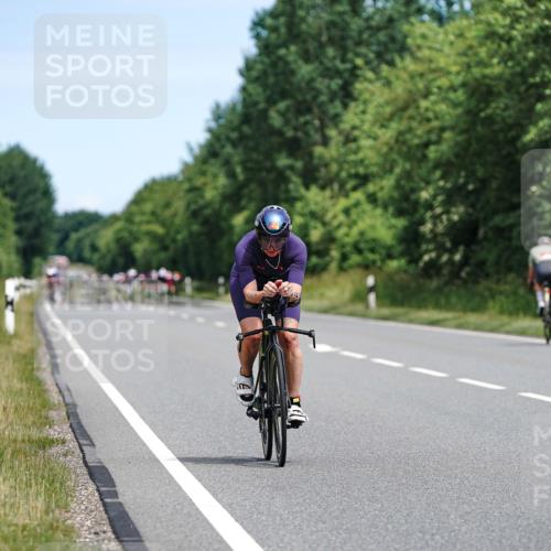 21.06.2026 - Viking Triathlon Michael Burmester http://msf.ph/oto/9868312 21.06.2026 12:23:10 Radfahren 258, 407, 470, 602 meine-sportfotos.de