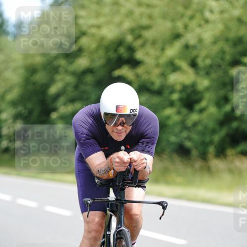 21.06.2026 - Viking Triathlon Michael Burmester http://msf.ph/oto/9868338 21.06.2026 12:23:33 Radfahren 8, 16, 46, 65, 73, 98, 103, 119, 126, 136, 165, 177, 223, 225, 256, 256, 280, 380, 388, 457, 527, 546, 563, 569, 605, 615, 634, 654 meine-sportfotos.de