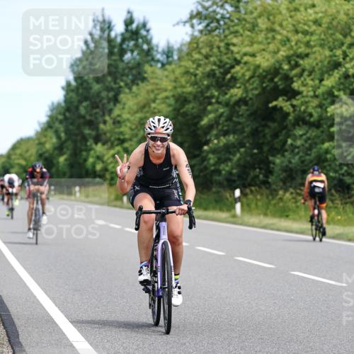 21.06.2026 - Viking Triathlon Michael Burmester http://msf.ph/oto/9868377 21.06.2026 12:23:37 Radfahren 8, 16, 46, 62, 65, 73, 98, 103, 119, 126, 136, 165, 177, 222, 223, 225, 256, 256, 280, 380, 388, 457, 527, 530, 546, 563, 569, 605, 615, 634, 654 meine-sportfotos.de