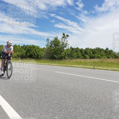 21.06.2026 - Viking Triathlon Michael Burmester http://msf.ph/oto/9868461 21.06.2026 11:48:27 Radfahren 34, 45, 97, 125, 125, 150, 150, 188, 197, 250, 303, 327, 340, 434, 485, 553, 553, 616, 622, 622, 651, 651, 652, 663, 665, 669 meine-sportfotos.de