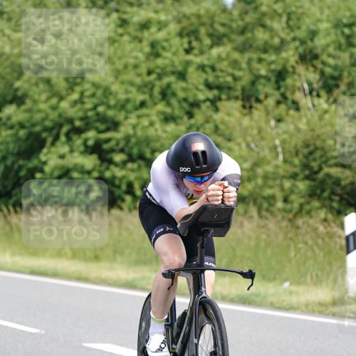 21.06.2026 - Viking Triathlon Michael Burmester http://msf.ph/oto/9868476 21.06.2026 12:23:47 Radfahren 8, 46, 62, 65, 98, 103, 119, 136, 177, 222, 223, 256, 280, 353, 357, 368, 388, 457, 527, 530, 546, 563, 569, 605, 615, 634, 654 meine-sportfotos.de