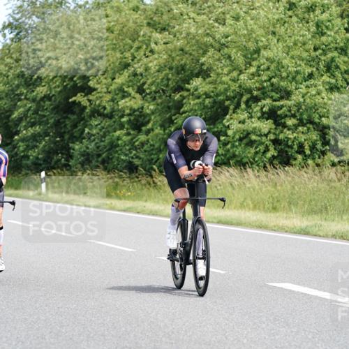 21.06.2026 - Viking Triathlon Michael Burmester http://msf.ph/oto/9868572 21.06.2026 12:23:55 Radfahren 8, 46, 58, 62, 65, 119, 222, 256, 280, 353, 357, 368, 527, 530, 534, 563, 569 meine-sportfotos.de