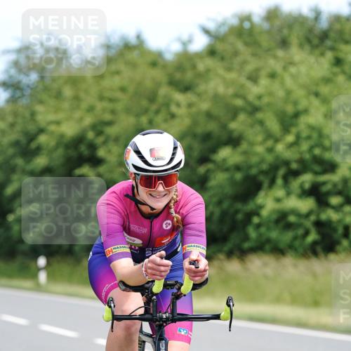 21.06.2026 - Viking Triathlon Michael Burmester http://msf.ph/oto/9868629 21.06.2026 12:24:09 Radfahren 58, 164, 353, 357, 357, 358, 368, 534 meine-sportfotos.de