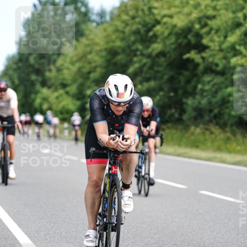 21.06.2026 - Viking Triathlon Michael Burmester http://msf.ph/oto/9868646 21.06.2026 12:24:23 Radfahren 164, 350, 357, 358, 362, 362, 494, 660 meine-sportfotos.de