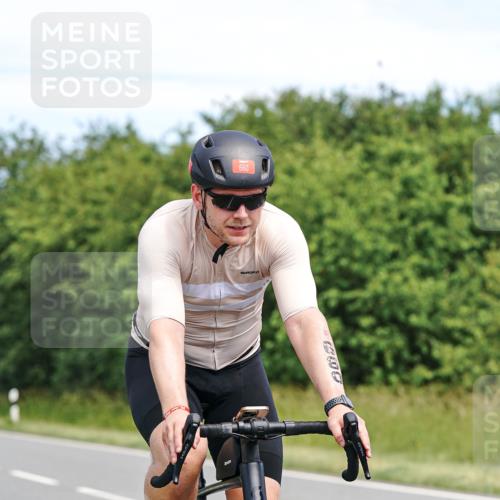 21.06.2026 - Viking Triathlon Michael Burmester http://msf.ph/oto/9868677 21.06.2026 12:24:27 Radfahren 164, 350, 358, 362, 362, 494, 660, 660 meine-sportfotos.de