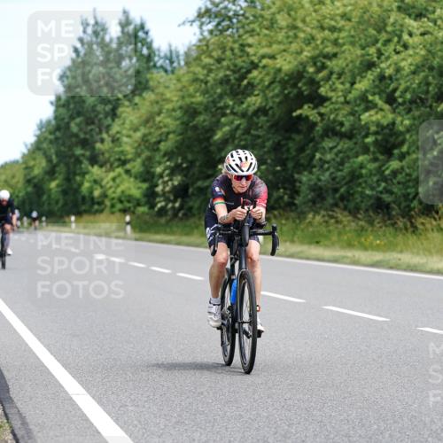 21.06.2026 - Viking Triathlon Michael Burmester http://msf.ph/oto/9868685 21.06.2026 12:24:37 Radfahren 54, 164, 208, 350, 352, 362, 362, 494, 660, 660 meine-sportfotos.de