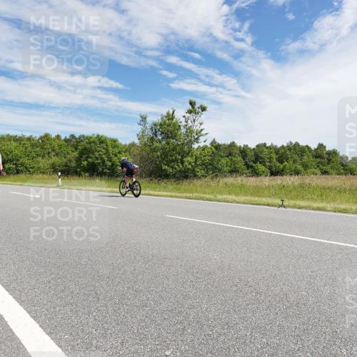 21.06.2026 - Viking Triathlon Michael Burmester http://msf.ph/oto/9868703 21.06.2026 11:50:35 Radfahren 33, 88, 92, 107, 151, 174, 229, 297, 351, 376, 385, 414, 422, 512, 557, 574, 618, 641, 641 meine-sportfotos.de