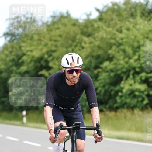 21.06.2026 - Viking Triathlon Michael Burmester http://msf.ph/oto/9868711 21.06.2026 12:24:41 Radfahren 54, 208, 350, 352, 362, 494, 660, 660 meine-sportfotos.de