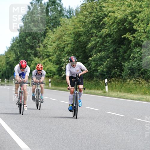 21.06.2026 - Viking Triathlon Michael Burmester http://msf.ph/oto/9868721 21.06.2026 12:24:46 Radfahren 48, 54, 176, 206, 208, 306, 313, 350, 352, 362, 494, 608, 660 meine-sportfotos.de