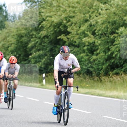 21.06.2026 - Viking Triathlon Michael Burmester http://msf.ph/oto/9868736 21.06.2026 12:24:47 Radfahren 48, 54, 176, 206, 208, 306, 313, 350, 352, 362, 494, 608, 660 meine-sportfotos.de