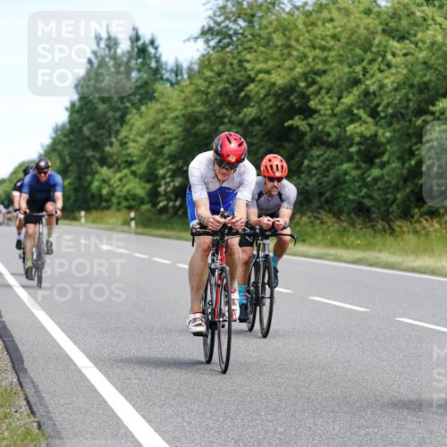 21.06.2026 - Viking Triathlon Michael Burmester http://msf.ph/oto/9868746 21.06.2026 12:24:48 Radfahren 48, 54, 173, 176, 206, 208, 306, 313, 350, 352, 362, 494, 608, 660 meine-sportfotos.de