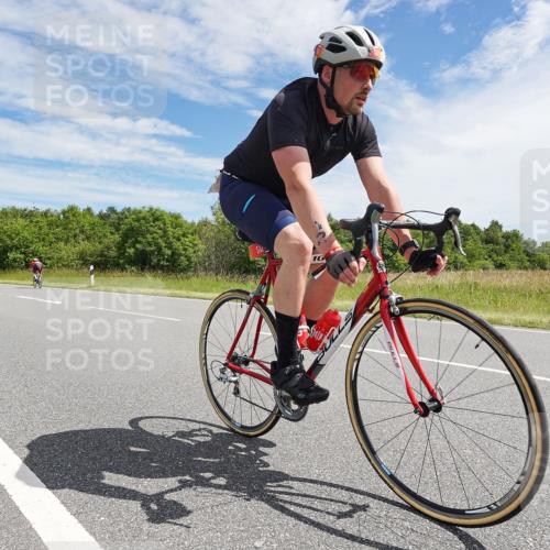21.06.2026 - Viking Triathlon Michael Burmester http://msf.ph/oto/9868752 21.06.2026 11:50:45 Radfahren 88, 106, 107, 174, 195, 229, 376, 385, 422, 512, 574, 618, 641, 647 meine-sportfotos.de