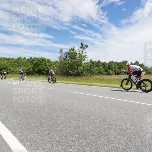 21.06.2026 - Viking Triathlon Michael Burmester http://msf.ph/oto/9868776 21.06.2026 11:51:10 Radfahren 106, 413, 502, 564, 590, 647 meine-sportfotos.de