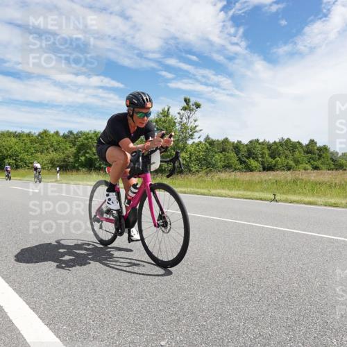 21.06.2026 - Viking Triathlon Michael Burmester http://msf.ph/oto/9868784 21.06.2026 11:51:12 Radfahren 85, 106, 153, 193, 413, 502, 564, 590, 647 meine-sportfotos.de