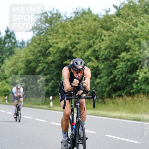 21.06.2026 - Viking Triathlon Michael Burmester http://msf.ph/oto/9868792 21.06.2026 12:25:01 Radfahren 26, 44, 48, 54, 55, 91, 163, 166, 173, 176, 179, 206, 306, 313, 348, 419, 455, 565, 608 meine-sportfotos.de