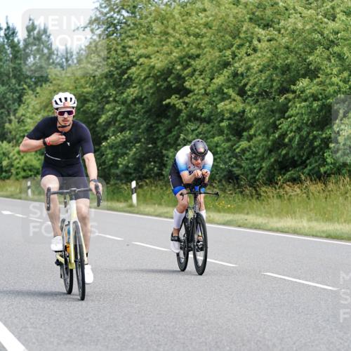 21.06.2026 - Viking Triathlon Michael Burmester http://msf.ph/oto/9868798 21.06.2026 12:25:02 Radfahren 26, 44, 48, 55, 91, 163, 166, 173, 176, 179, 206, 306, 313, 348, 419, 455, 565, 608 meine-sportfotos.de