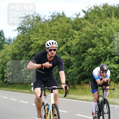 21.06.2026 - Viking Triathlon Michael Burmester http://msf.ph/oto/9868803 21.06.2026 12:25:02 Radfahren 26, 44, 48, 55, 91, 163, 166, 173, 176, 179, 206, 306, 313, 348, 419, 455, 565, 608 meine-sportfotos.de