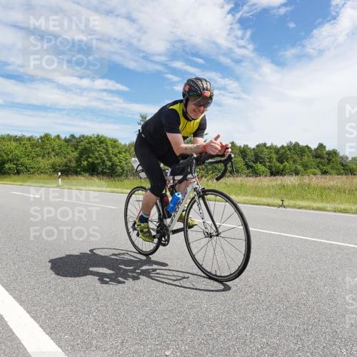21.06.2026 - Viking Triathlon Michael Burmester http://msf.ph/oto/9868806 21.06.2026 11:51:24 Radfahren 22, 69, 85, 153, 193, 248, 274, 377, 389, 403, 415, 461, 479, 497, 502, 511, 521, 626, 656 meine-sportfotos.de
