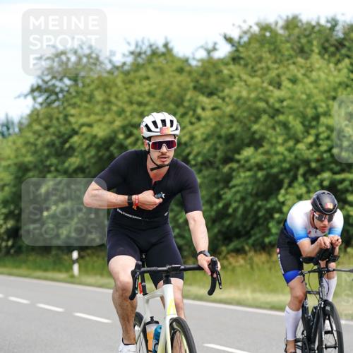 21.06.2026 - Viking Triathlon Michael Burmester http://msf.ph/oto/9868809 21.06.2026 12:25:03 Radfahren 26, 44, 48, 55, 91, 163, 166, 173, 176, 179, 206, 306, 313, 348, 419, 455, 565, 608 meine-sportfotos.de