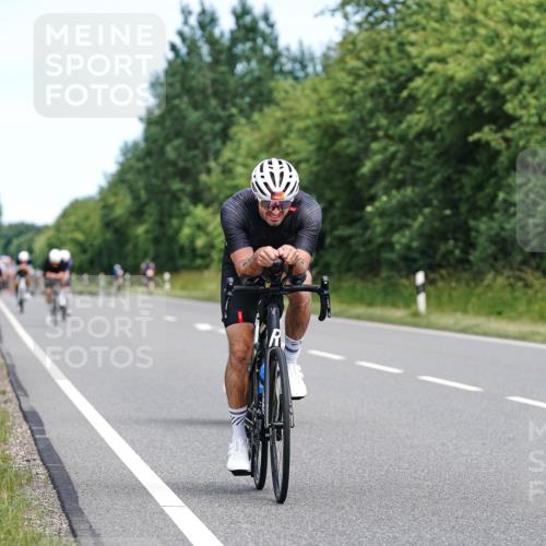 21.06.2026 - Viking Triathlon Michael Burmester http://msf.ph/oto/9868816 21.06.2026 12:25:05 Radfahren 26, 44, 48, 55, 91, 105, 163, 166, 173, 176, 179, 206, 306, 313, 316, 348, 419, 455, 565, 608 meine-sportfotos.de