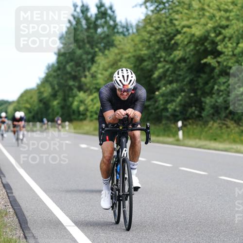21.06.2026 - Viking Triathlon Michael Burmester http://msf.ph/oto/9868819 21.06.2026 12:25:05 Radfahren 26, 44, 48, 55, 91, 105, 163, 166, 173, 176, 179, 206, 306, 313, 316, 348, 419, 455, 565, 608 meine-sportfotos.de