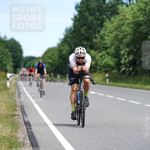 21.06.2026 - Viking Triathlon Michael Burmester http://msf.ph/oto/9868894 21.06.2026 12:25:21 Radfahren 26, 36, 44, 55, 91, 105, 163, 179, 251, 259, 316, 387, 419, 455 meine-sportfotos.de