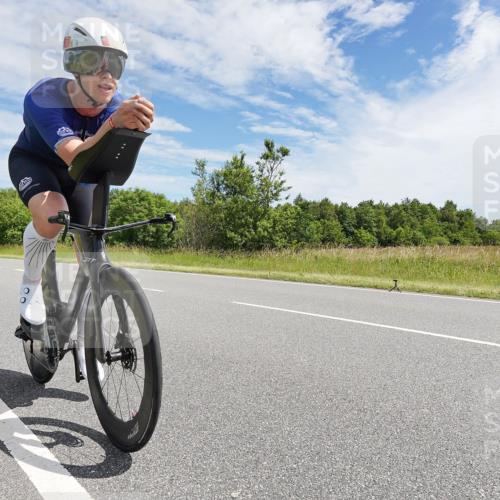 21.06.2026 - Viking Triathlon Michael Burmester http://msf.ph/oto/9868905 21.06.2026 11:52:38 Radfahren 27, 117, 180, 184, 233, 452, 516, 520 meine-sportfotos.de