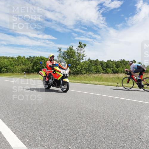 21.06.2026 - Viking Triathlon Michael Burmester http://msf.ph/oto/9868909 21.06.2026 11:52:39 Radfahren 27, 117, 180, 184, 233, 452, 516 meine-sportfotos.de