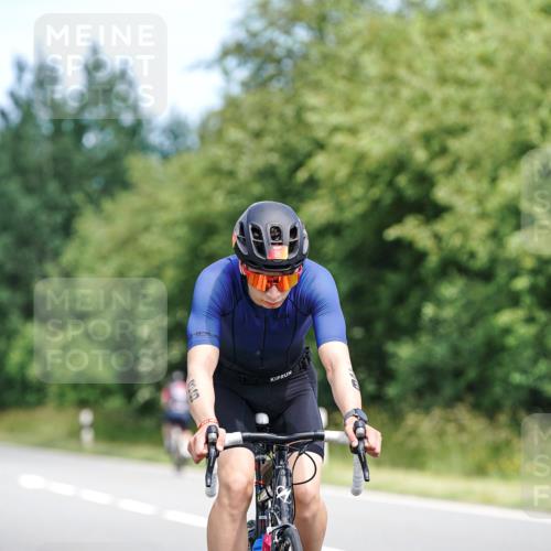 21.06.2026 - Viking Triathlon Michael Burmester http://msf.ph/oto/9868910 21.06.2026 12:25:25 Radfahren 26, 36, 44, 55, 105, 163, 251, 259, 316, 374, 387, 419, 426, 455, 556 meine-sportfotos.de