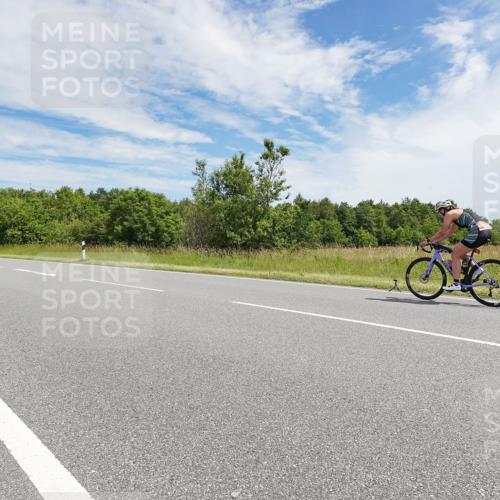 21.06.2026 - Viking Triathlon Michael Burmester http://msf.ph/oto/9869075 21.06.2026 11:55:58 Radfahren 14, 52, 133, 133, 147, 262, 439, 486, 505, 637 meine-sportfotos.de