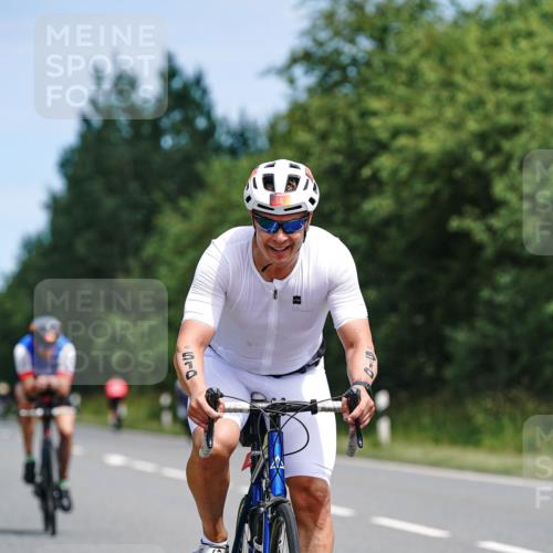 21.06.2026 - Viking Triathlon Michael Burmester http://msf.ph/oto/9869108 21.06.2026 12:26:15 Radfahren 211, 230, 232, 312, 510, 635, 638 meine-sportfotos.de