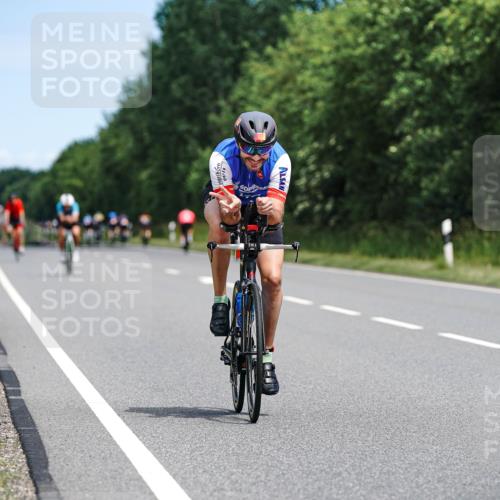 21.06.2026 - Viking Triathlon Michael Burmester http://msf.ph/oto/9869127 21.06.2026 12:26:16 Radfahren 211, 230, 232, 312, 510, 635, 638 meine-sportfotos.de