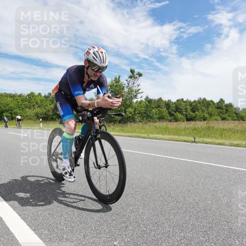21.06.2026 - Viking Triathlon Michael Burmester http://msf.ph/oto/9869128 21.06.2026 11:56:21 Radfahren 18, 131, 133, 321, 334, 341, 405, 432, 436, 436, 487, 506, 533, 533 meine-sportfotos.de