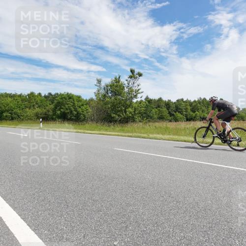 21.06.2026 - Viking Triathlon Michael Burmester http://msf.ph/oto/9869141 21.06.2026 11:56:26 Radfahren 18, 131, 321, 334, 341, 405, 436, 436, 470, 506, 533 meine-sportfotos.de
