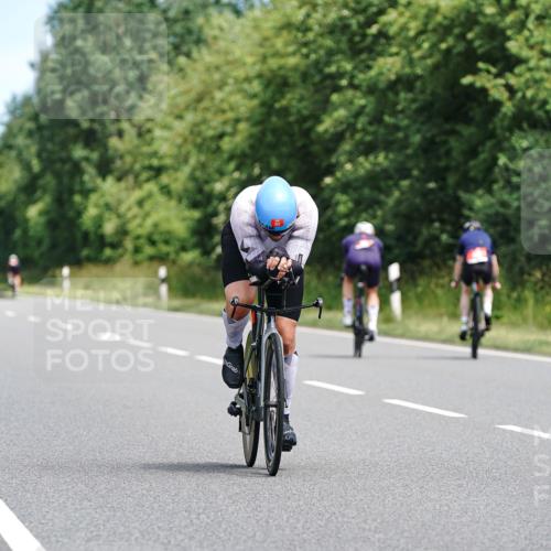 21.06.2026 - Viking Triathlon Michael Burmester http://msf.ph/oto/9869176 21.06.2026 12:26:37 Radfahren 72, 127, 127, 226, 431, 625, 669 meine-sportfotos.de