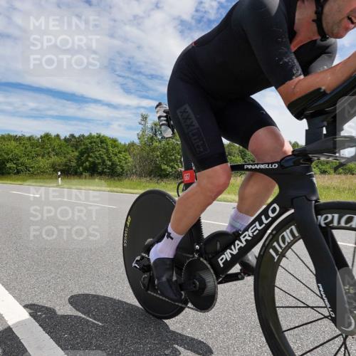 21.06.2026 - Viking Triathlon Michael Burmester http://msf.ph/oto/9869251 21.06.2026 11:58:17 Radfahren 48, 192, 192, 221, 223, 232, 654, 667 meine-sportfotos.de
