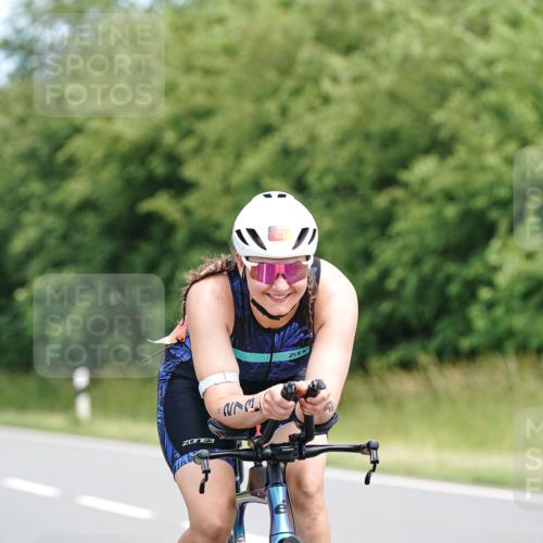 21.06.2026 - Viking Triathlon Michael Burmester http://msf.ph/oto/9869272 21.06.2026 12:27:15 Radfahren 38, 218, 266, 273, 444, 444, 490, 554, 639 meine-sportfotos.de