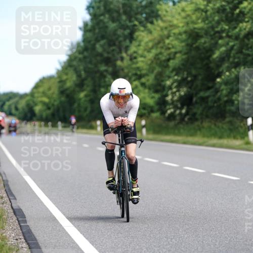 21.06.2026 - Viking Triathlon Michael Burmester http://msf.ph/oto/9869289 21.06.2026 12:27:21 Radfahren 38, 266, 273, 444, 490, 554, 639 meine-sportfotos.de