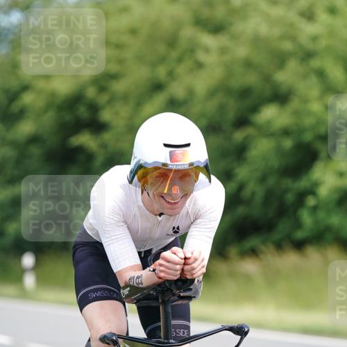 21.06.2026 - Viking Triathlon Michael Burmester http://msf.ph/oto/9869305 21.06.2026 12:27:22 Radfahren 38, 266, 268, 273, 322, 444, 490, 554, 639 meine-sportfotos.de