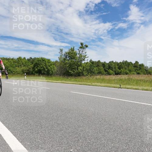 21.06.2026 - Viking Triathlon Michael Burmester http://msf.ph/oto/9869310 21.06.2026 11:58:53 Radfahren 31, 105, 139, 208, 230, 230, 310, 330, 358, 362, 371, 375, 551, 635, 635, 638 meine-sportfotos.de