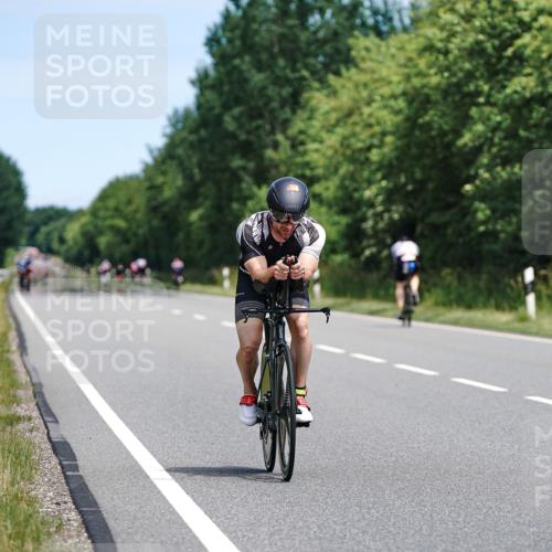 21.06.2026 - Viking Triathlon Michael Burmester http://msf.ph/oto/9869393 21.06.2026 12:28:01 Radfahren 124, 155, 257, 260, 269, 390, 545, 621 meine-sportfotos.de